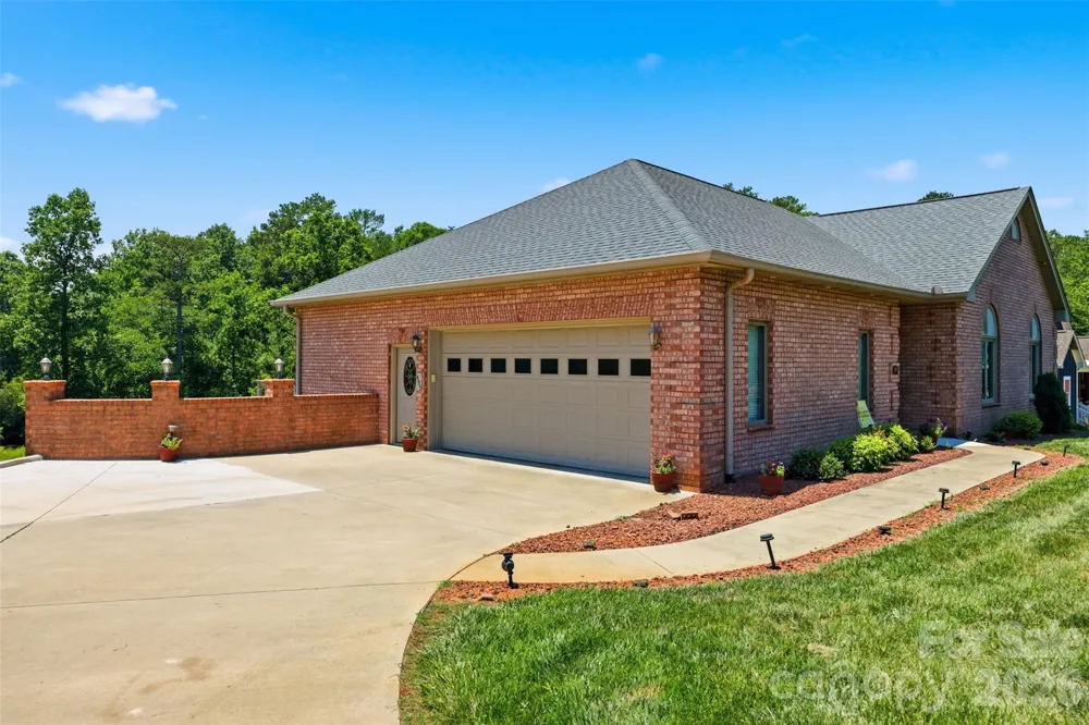 495 Windsor Drive Taylorsville, NC 28681