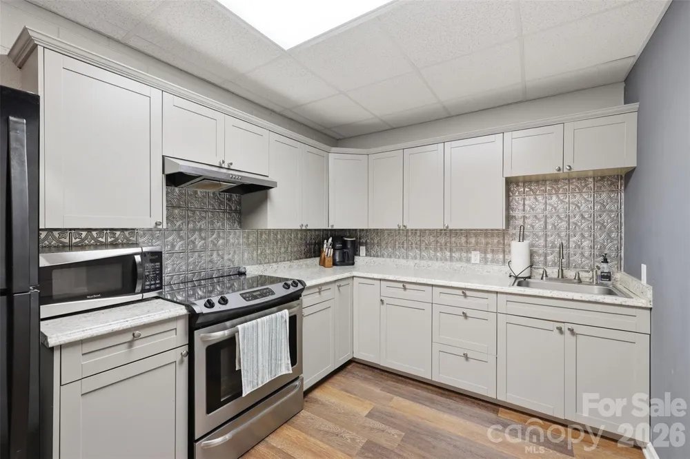 495 Windsor Drive Taylorsville, NC 28681