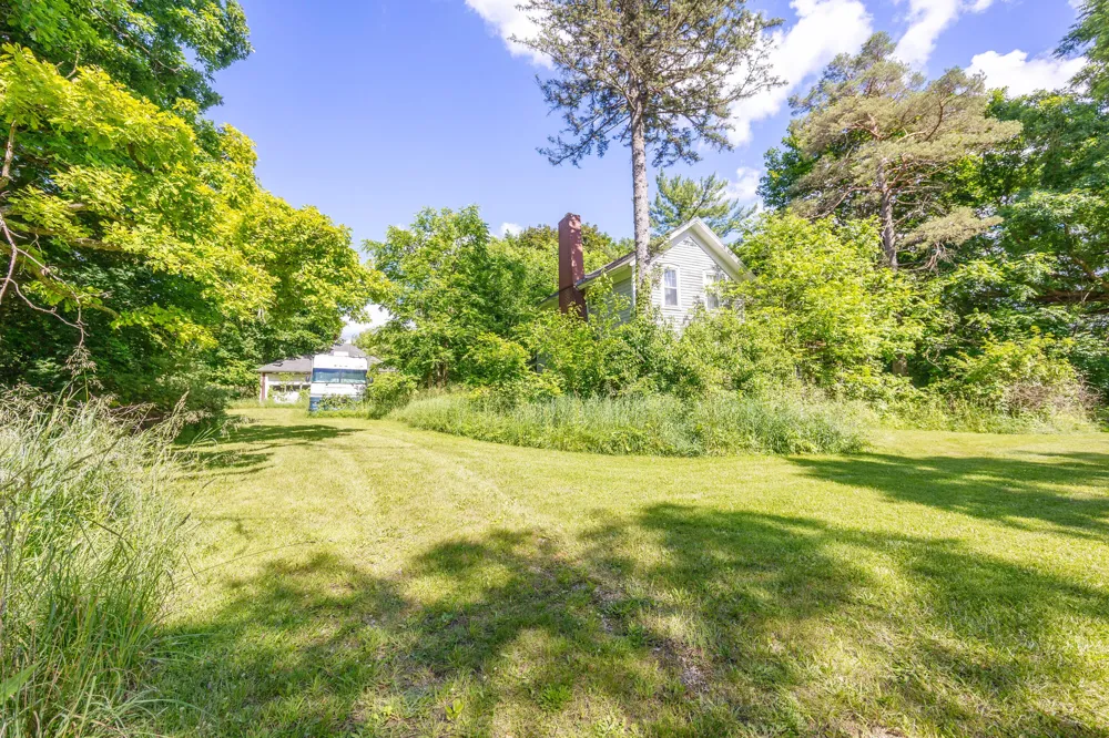 7114 Mabley Hill Road Fenton, MI 48430
