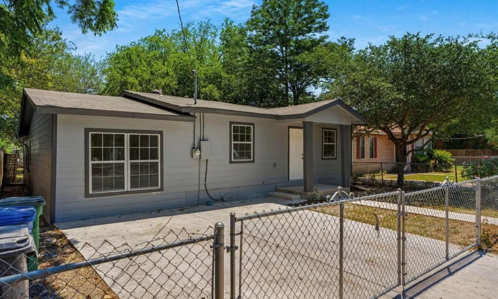 512 Vickers Avenue San Antonio, TX 78211