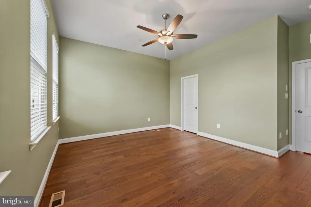 709 SKIPPERS LANE Annapolis, MD 21401