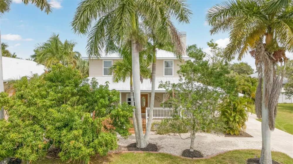 740 W VIRGINIA AVENUE Punta Gorda, FL 33950