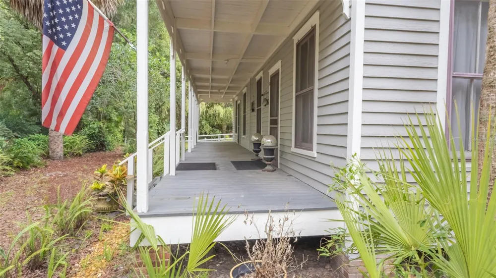 200 PARK STREET Melrose, FL 32666