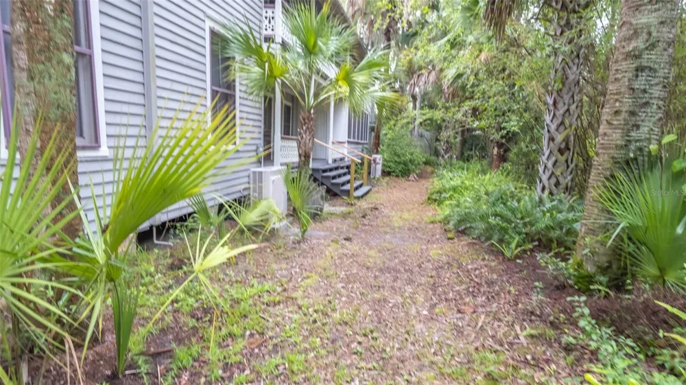 200 PARK STREET Melrose, FL 32666