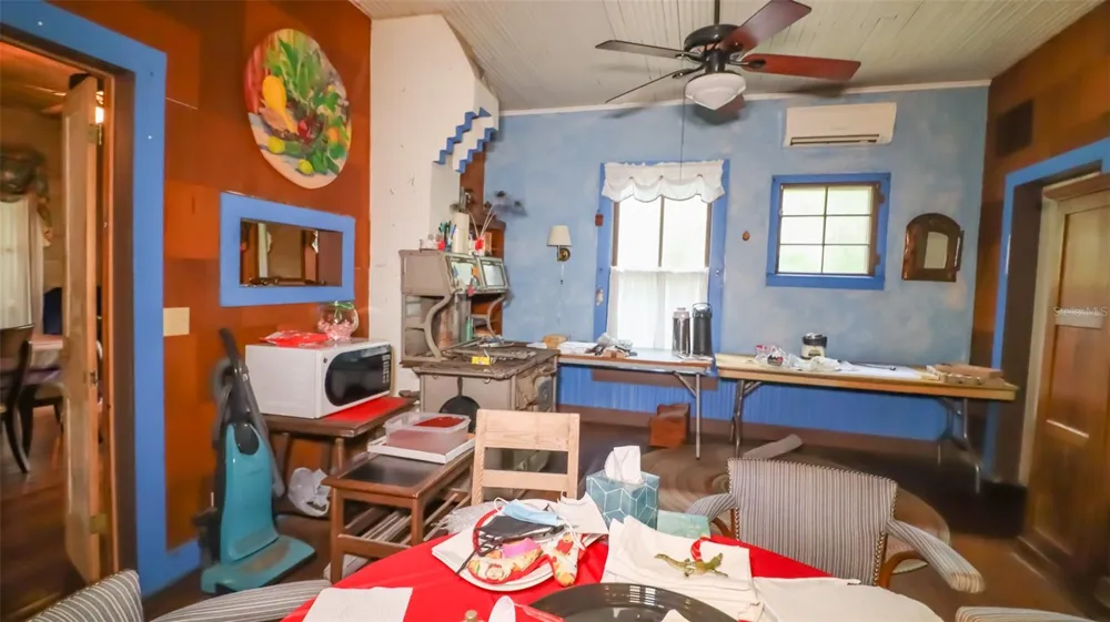 200 PARK STREET Melrose, FL 32666