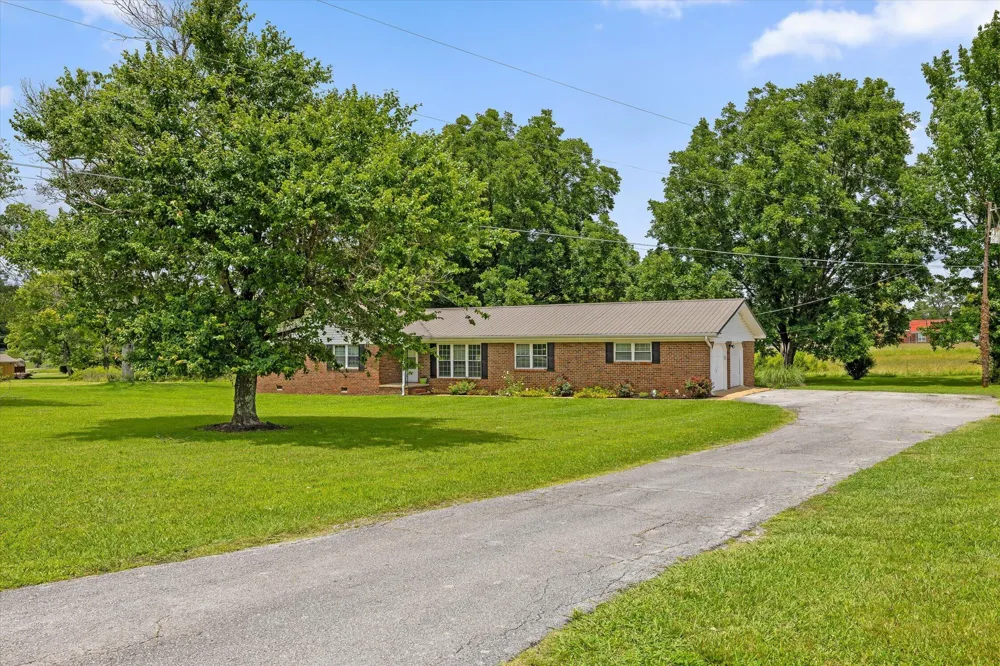 11127 E Brainerd Road Apison, TN 37302