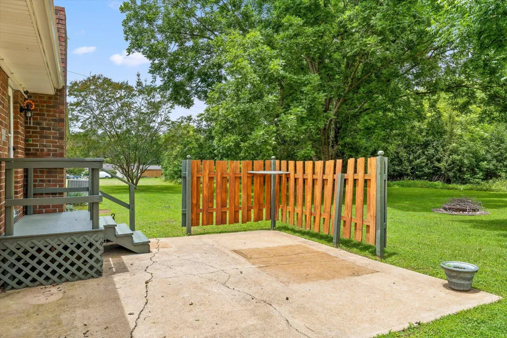 11127 E Brainerd Road Apison, TN 37302