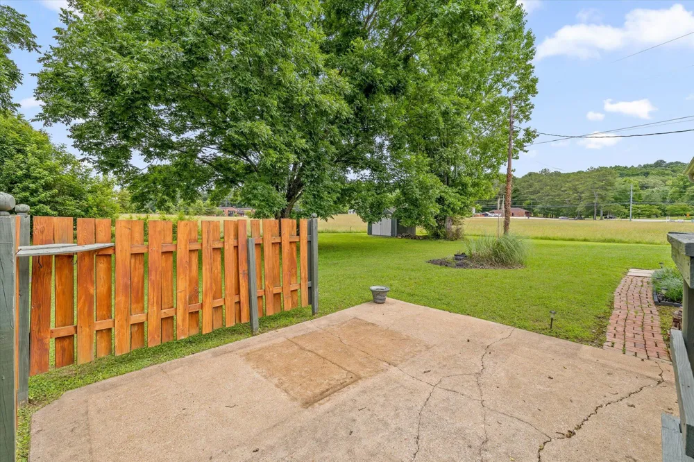 11127 E Brainerd Road Apison, TN 37302