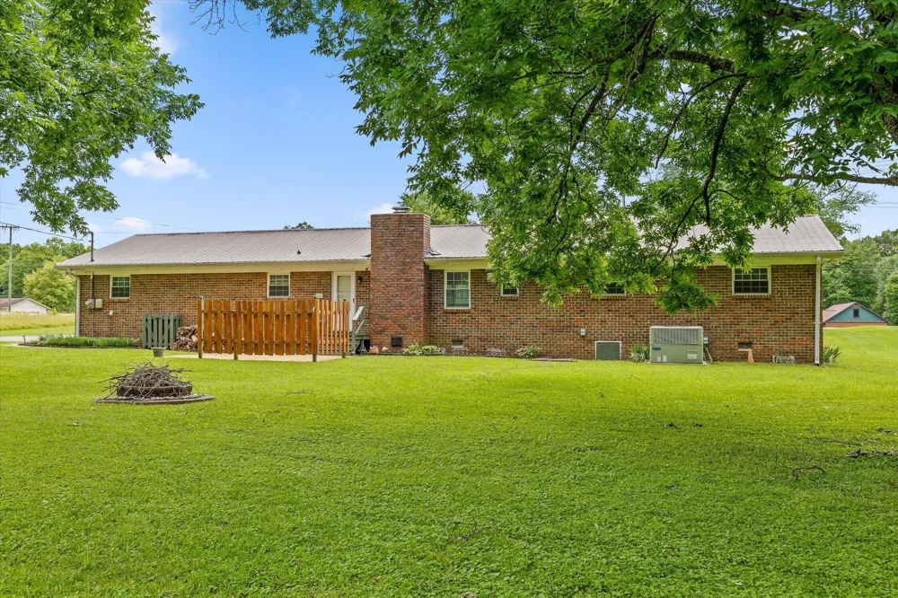 11127 E Brainerd Road Apison, TN 37302