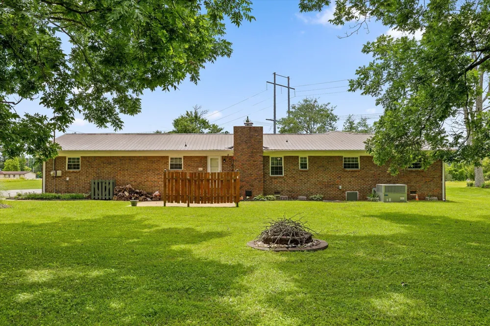 11127 E Brainerd Road Apison, TN 37302