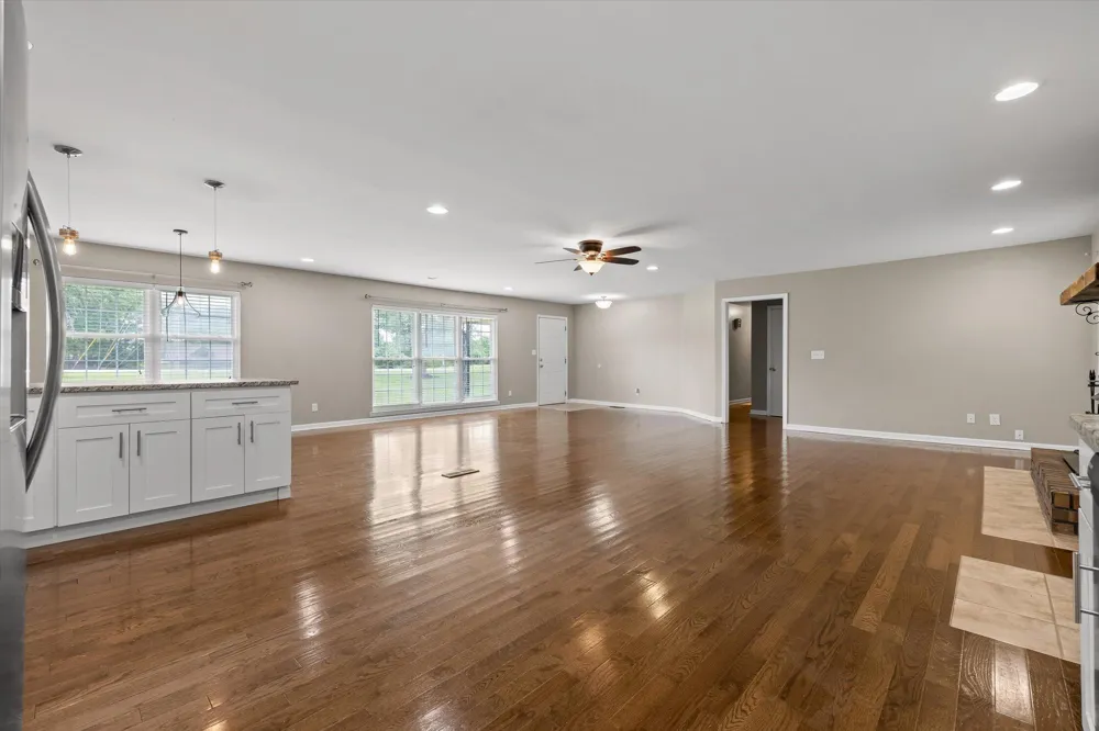 11127 E Brainerd Road Apison, TN 37302