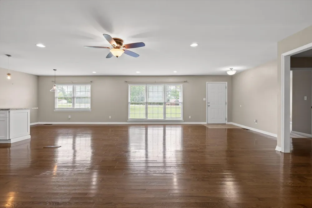 11127 E Brainerd Road Apison, TN 37302