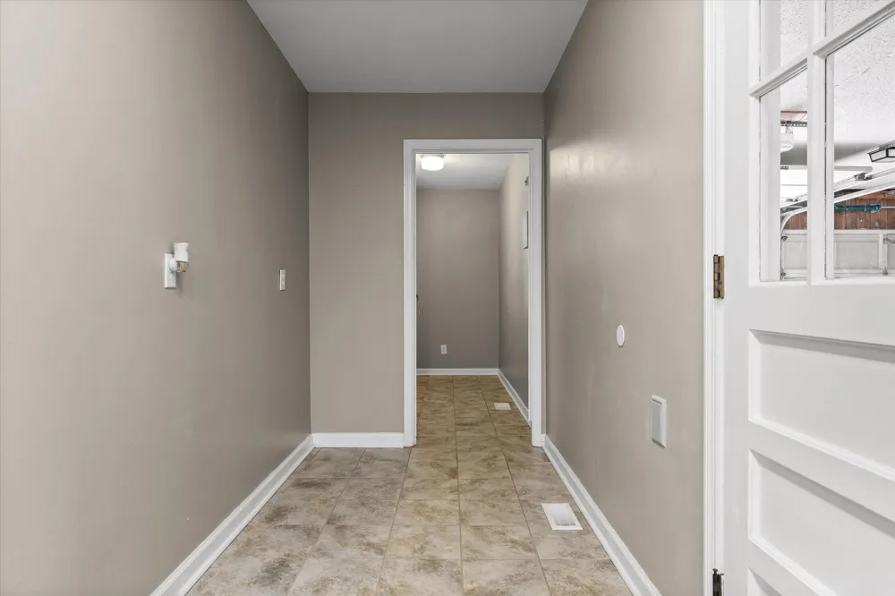 11127 E Brainerd Road Apison, TN 37302