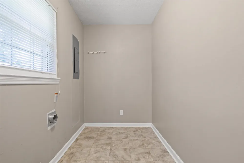 11127 E Brainerd Road Apison, TN 37302