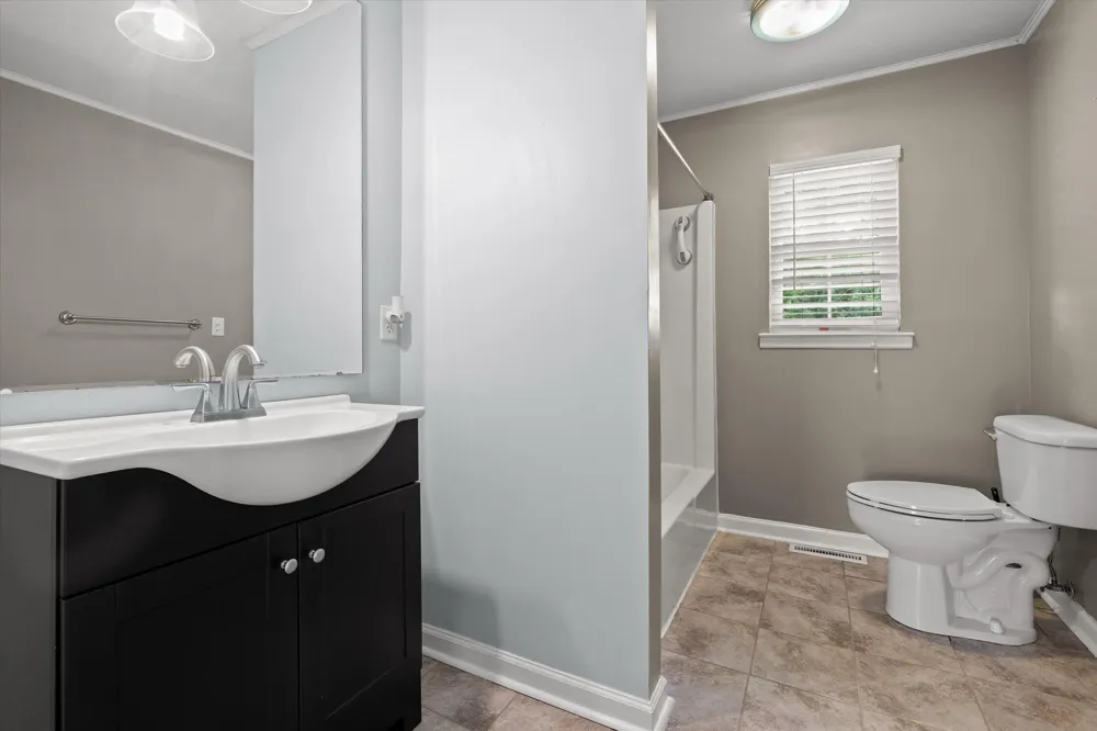 11127 E Brainerd Road Apison, TN 37302