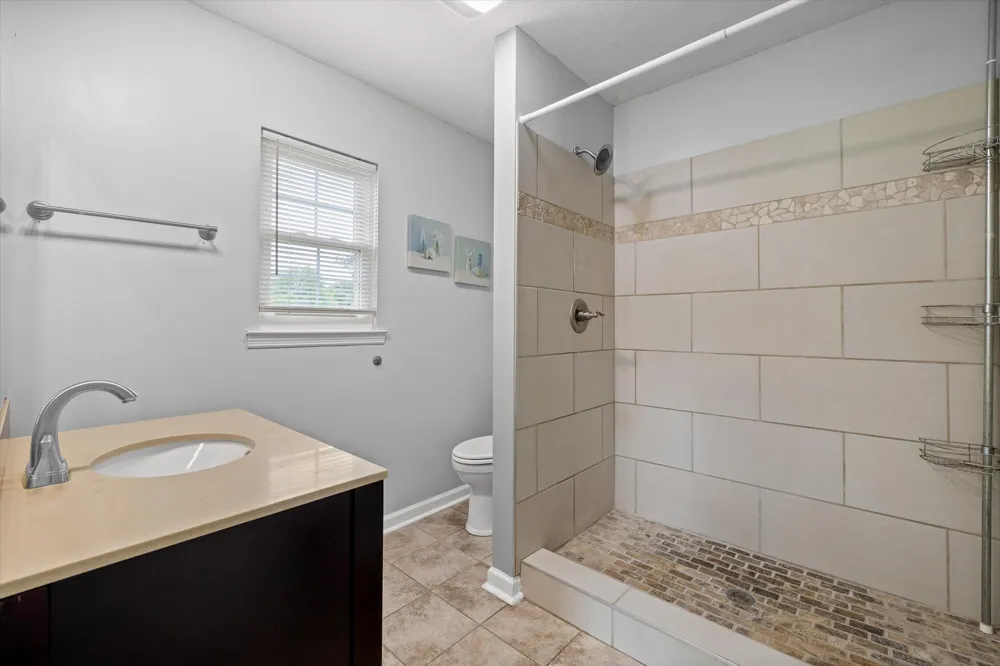 11127 E Brainerd Road Apison, TN 37302