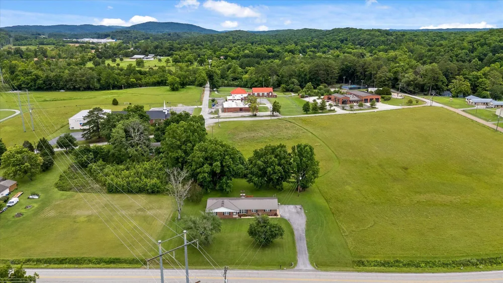 11127 E Brainerd Road Apison, TN 37302