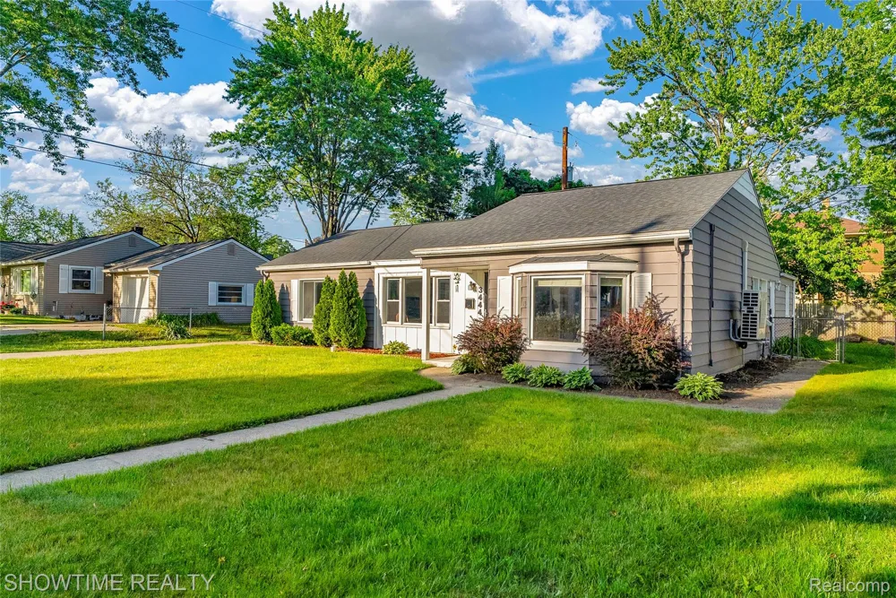 3444 Maple Street Port Huron City, MI 48060