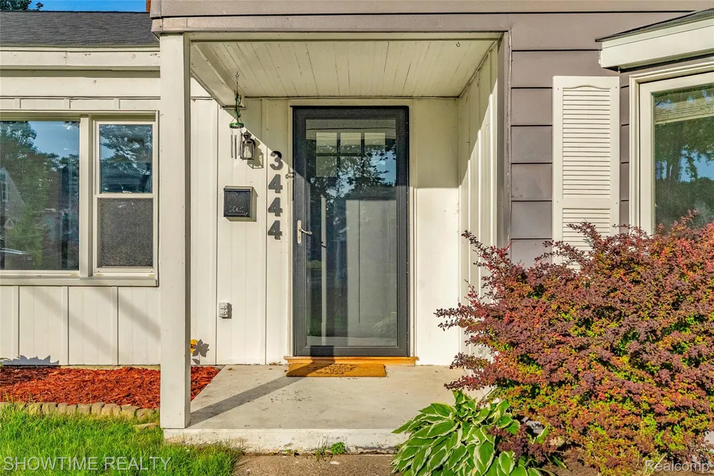3444 Maple Street Port Huron City, MI 48060