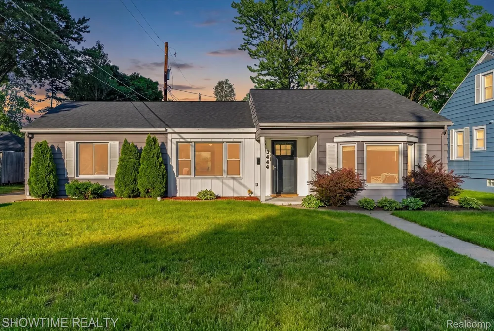 3444 Maple Street Port Huron City, MI 48060