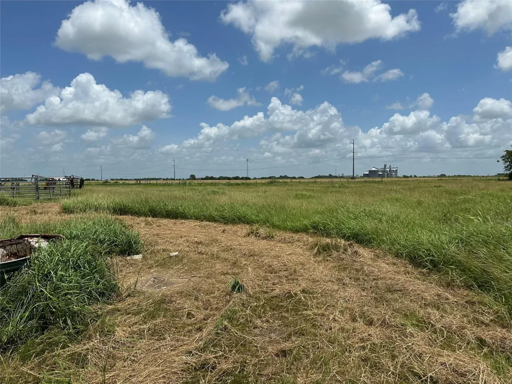 775 S Fm 441 Road Louise, TX 77455
