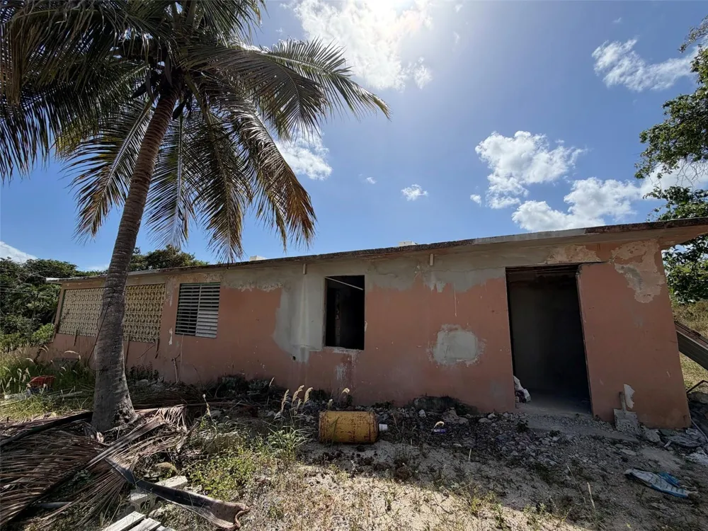 M-4 MONTE SANTO Vieques, PR 00765