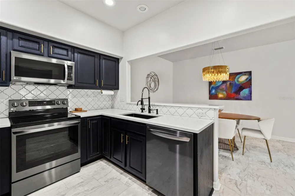 902 WOODBRIDGE COURT Safety Harbor, FL 34695