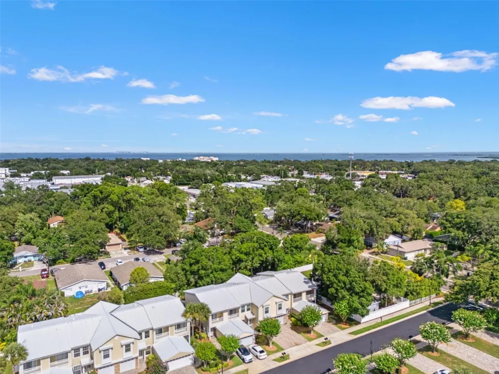902 WOODBRIDGE COURT Safety Harbor, FL 34695