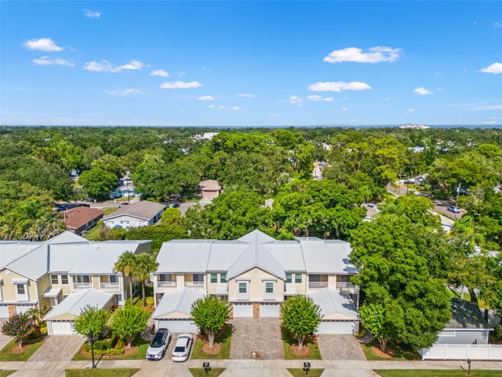 902 WOODBRIDGE COURT Safety Harbor, FL 34695