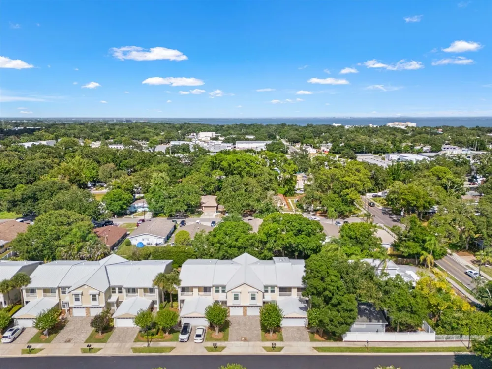 902 WOODBRIDGE COURT Safety Harbor, FL 34695