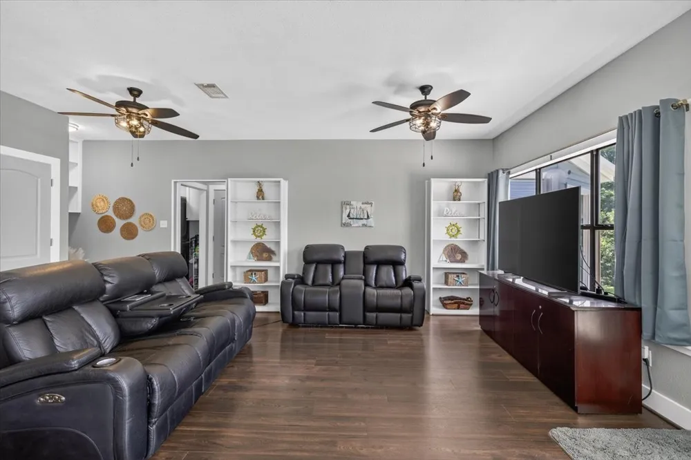 913 Keoki Court Tool, TX 75143