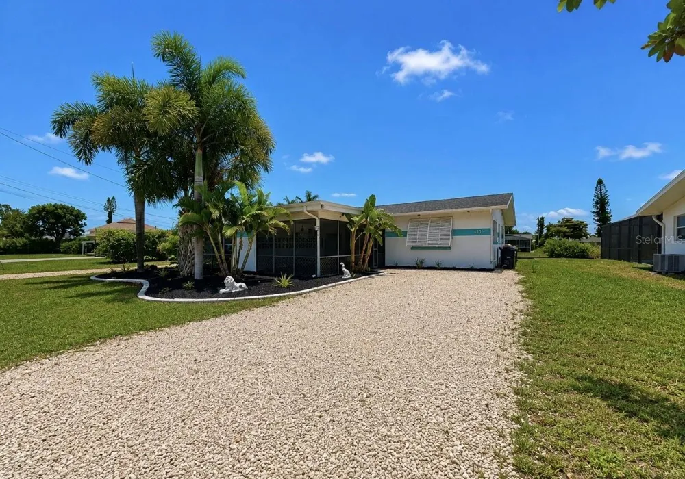 4933 VICTORIA DRIVE Cape Coral, FL 33904