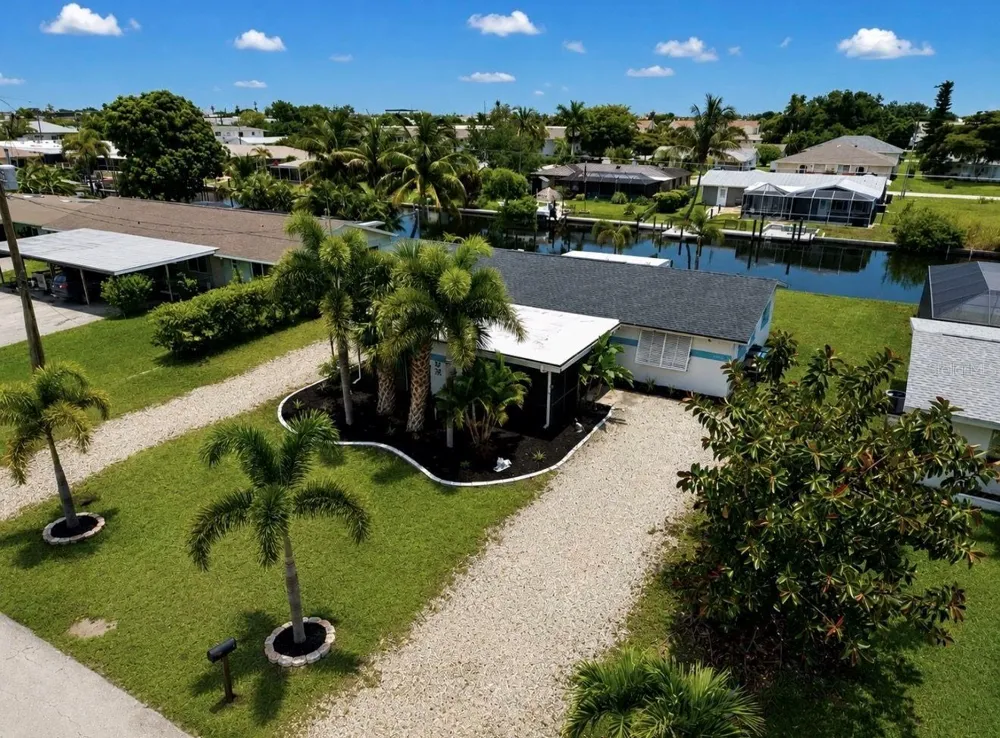 4933 VICTORIA DRIVE Cape Coral, FL 33904