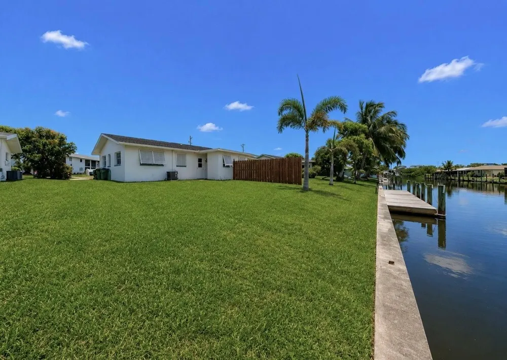 4933 VICTORIA DRIVE Cape Coral, FL 33904