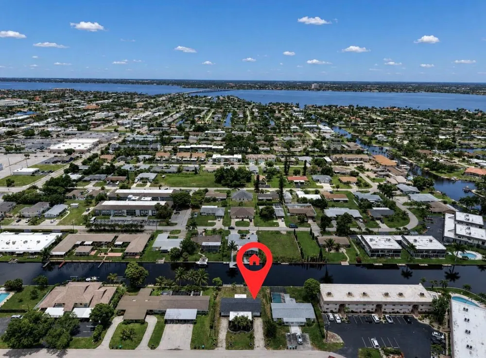 4933 VICTORIA DRIVE Cape Coral, FL 33904