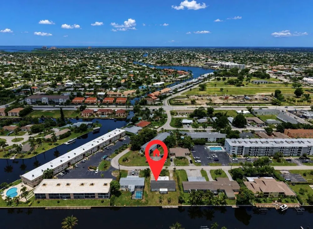 4933 VICTORIA DRIVE Cape Coral, FL 33904