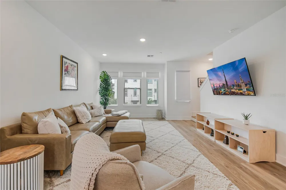 12574 WILLSTATTER AVENUE Orlando, FL 32827