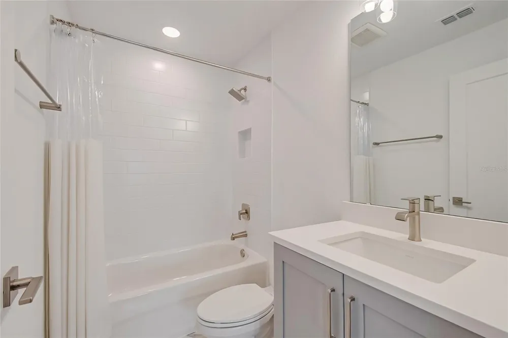 12574 WILLSTATTER AVENUE Orlando, FL 32827