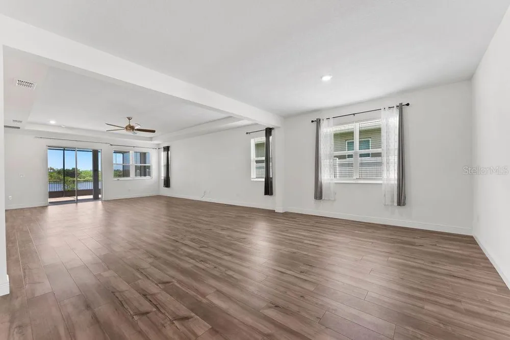 7322 34TH COURT E Sarasota, FL 34243