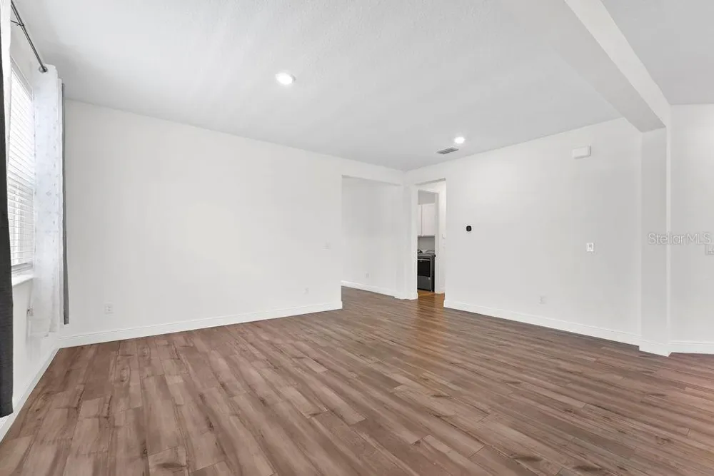 7322 34TH COURT E Sarasota, FL 34243