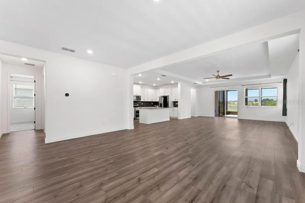7322 34TH COURT E Sarasota, FL 34243