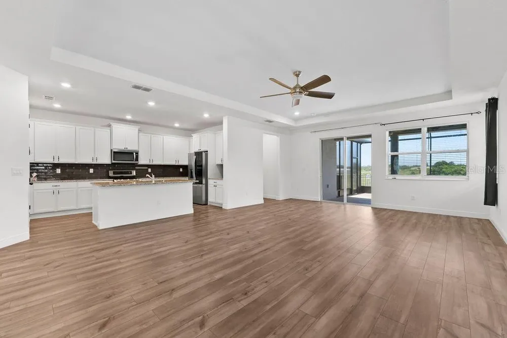 7322 34TH COURT E Sarasota, FL 34243
