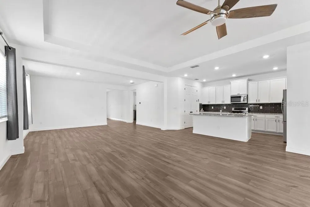 7322 34TH COURT E Sarasota, FL 34243