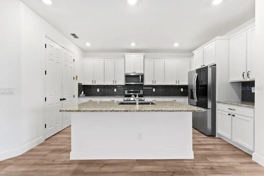 7322 34TH COURT E Sarasota, FL 34243