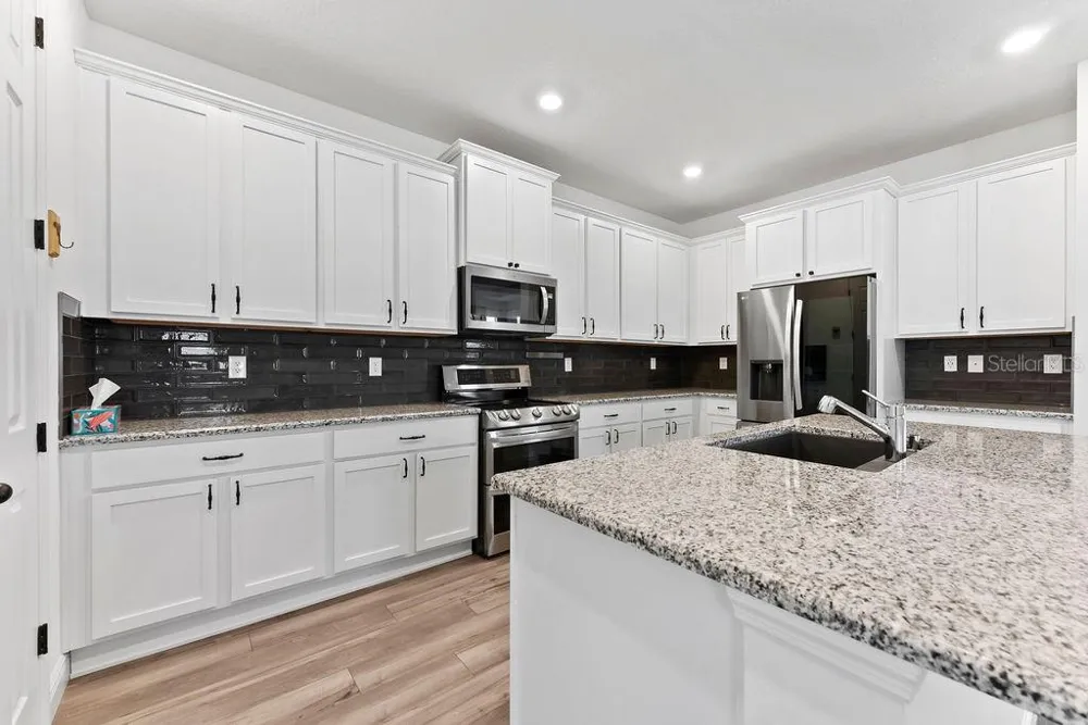 7322 34TH COURT E Sarasota, FL 34243