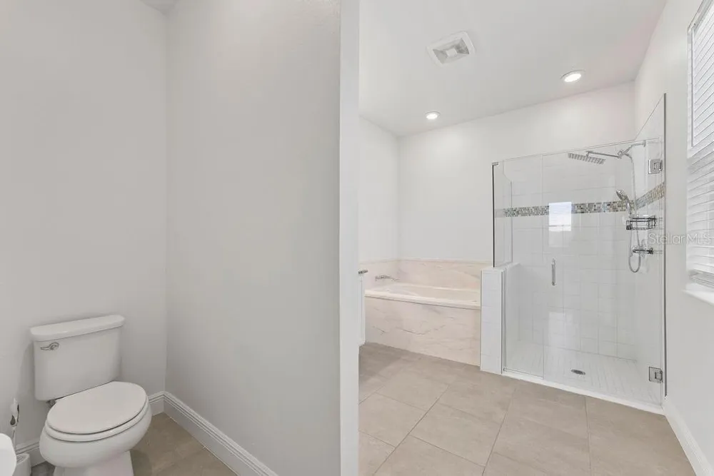 7322 34TH COURT E Sarasota, FL 34243