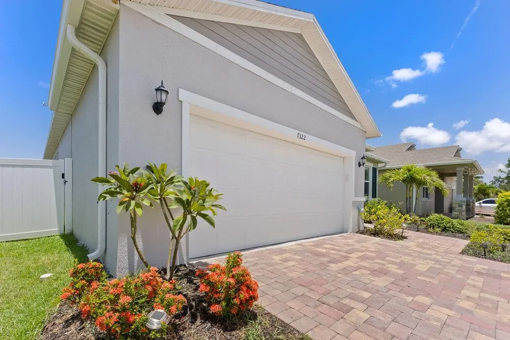 7322 34TH COURT E Sarasota, FL 34243