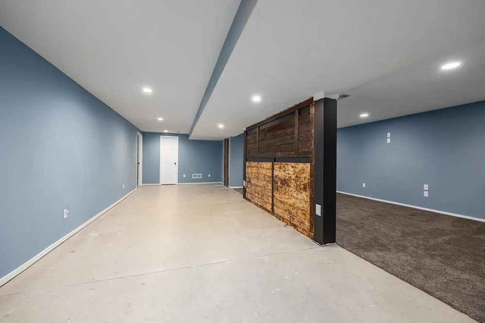 271 Glendale Street Holland City, MI 49423