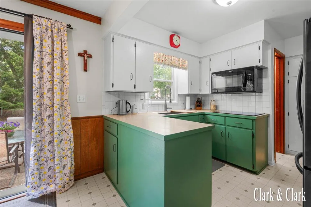 4747 Marshall Avenue SE Kentwood City, MI 49508