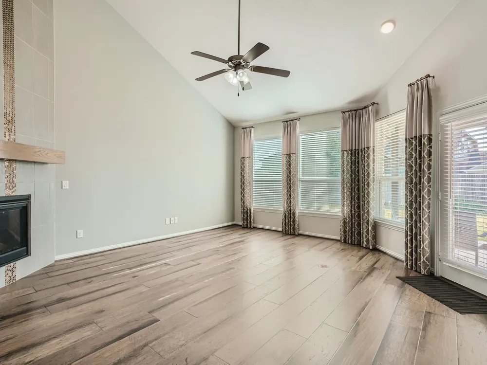113 Leon Loop Liberty Hill, TX 78642